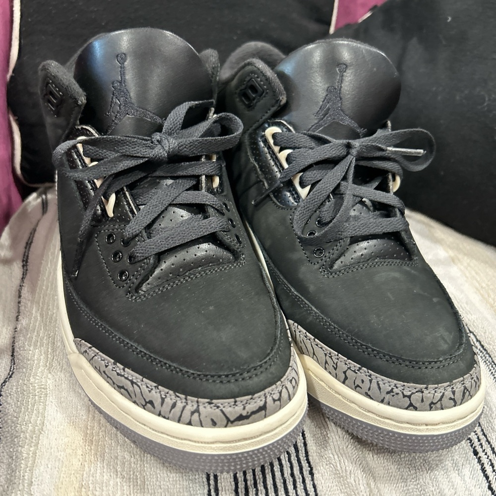 Nike Kids Black and Gray Sneakers